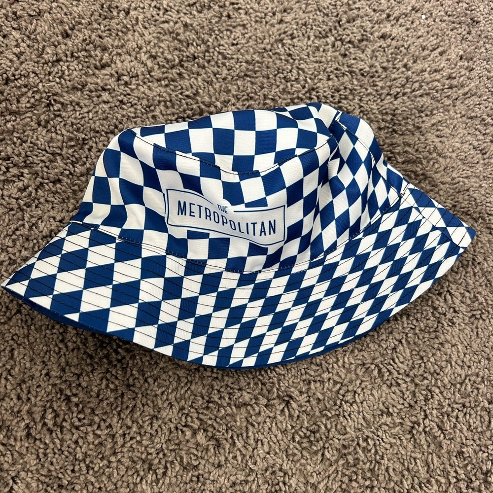 Bucket hat